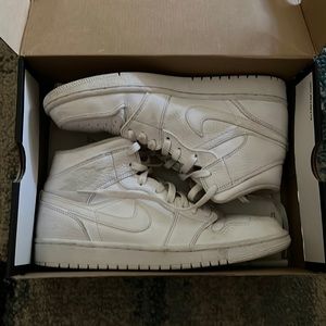 There are Air Jordan 1 mid all white and they are in ok condition and have a box